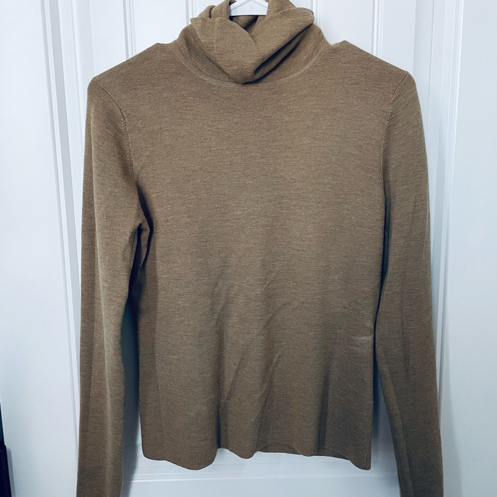 Brooks brothers 346 Tan Turtle Neck Sweater
